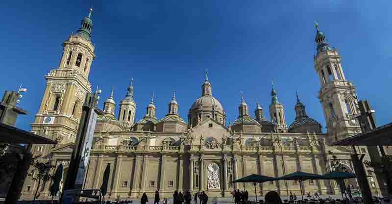 Zaragoza 06 - basílica del Pilar.jpg
